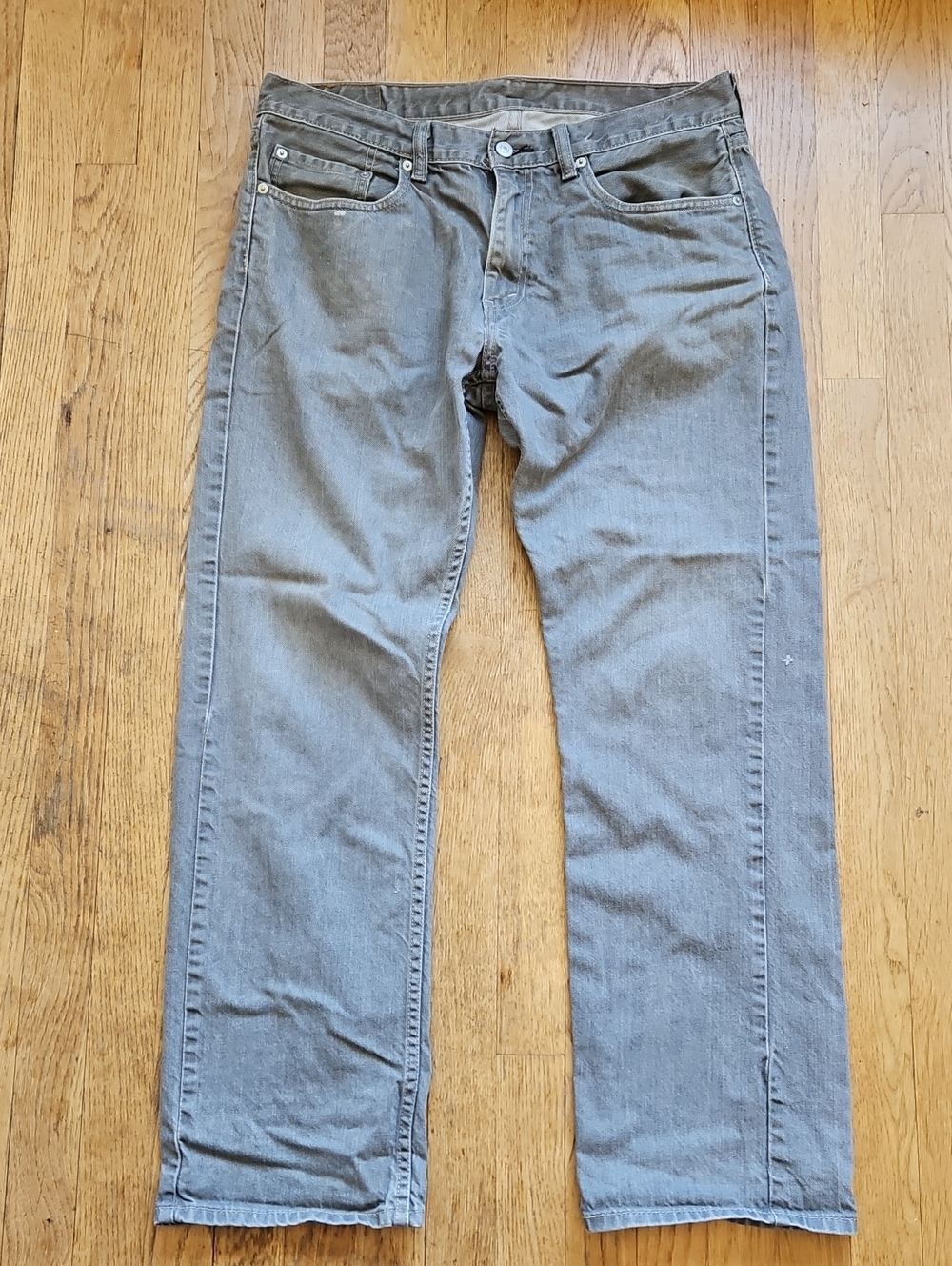 Levi's 559 Gray Jeans 34x32